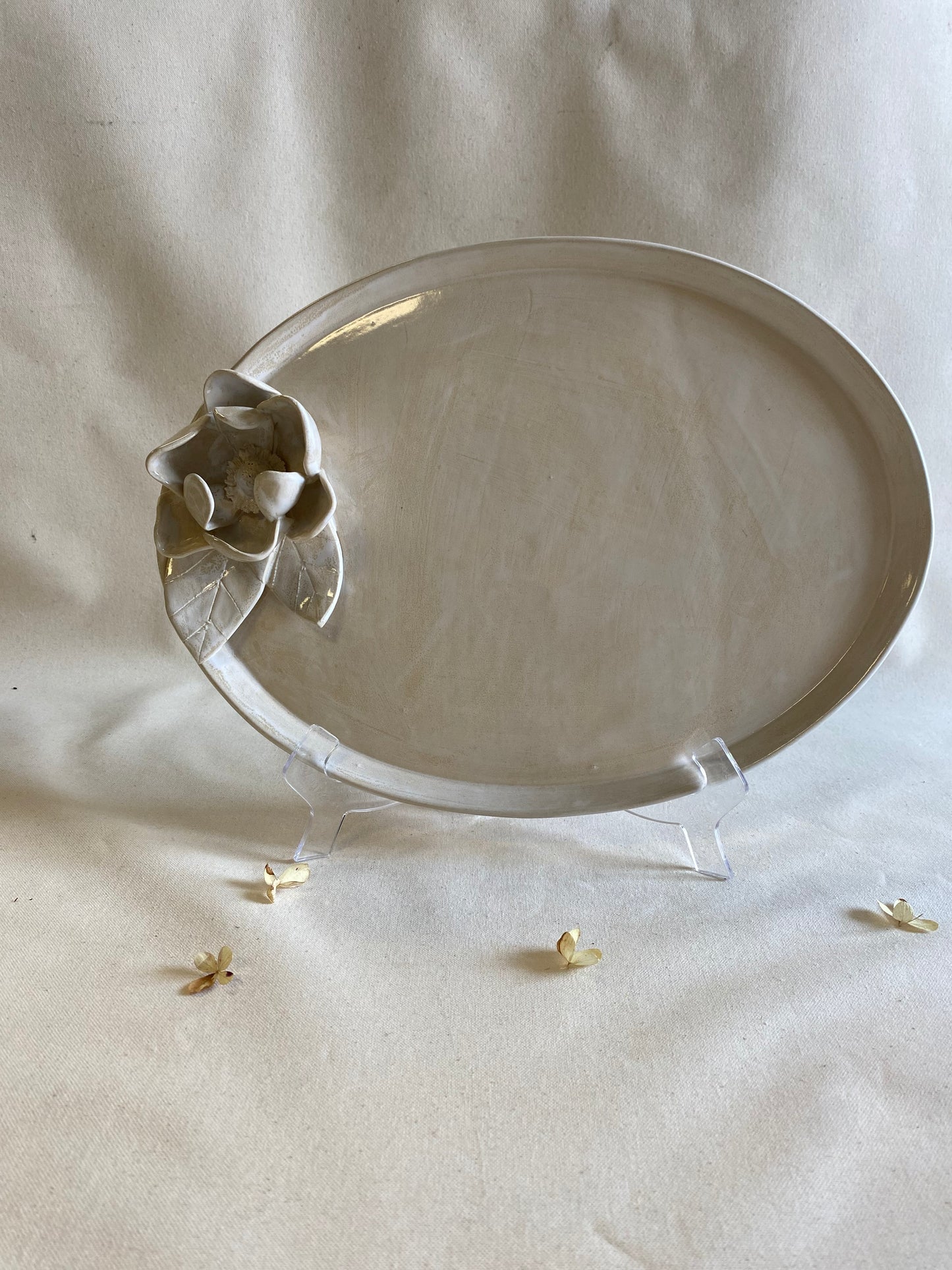 Large Oval Magnolia with Leaves Platter